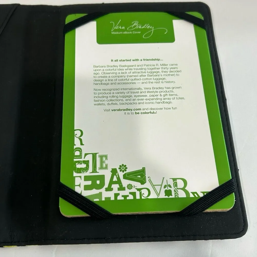 Vera Bradley Medium eBooks Cover Island Blooms Never used.